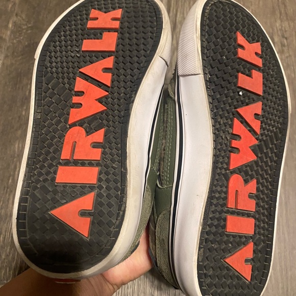 Airwalk boys shoes in hunter green size 3 - Picture 5 of 5